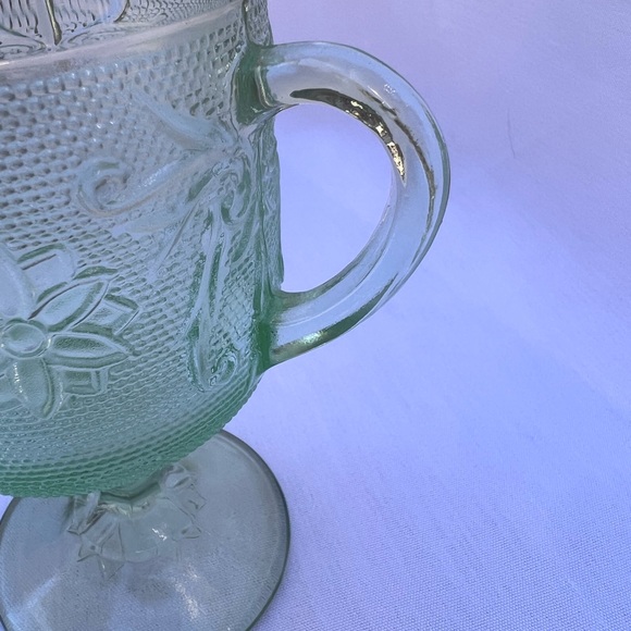 Vintage Indiana Tiara Sandwich Glass Chantilly Green Footed Mug. - Picture 4 of 8
